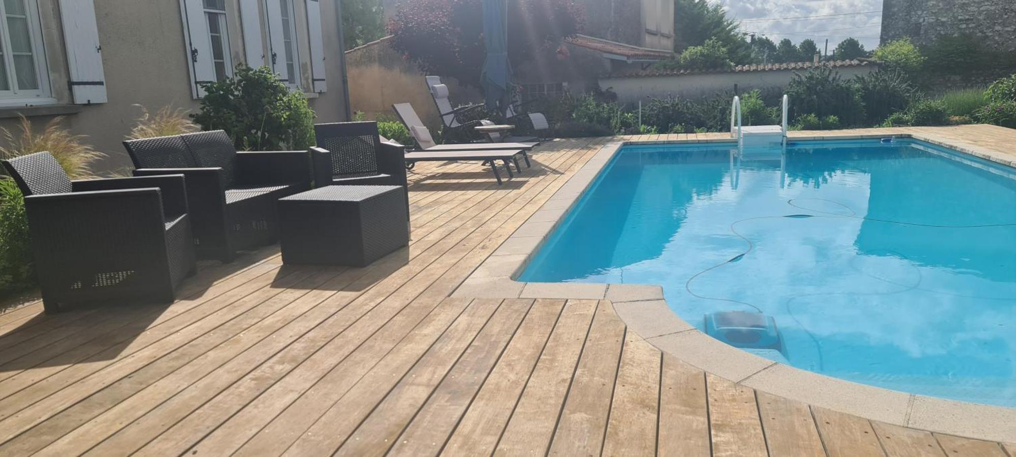 Gites De 2 A 11 Personnes Au Domaine D'Usson Echebrune Zewnętrze zdjęcie