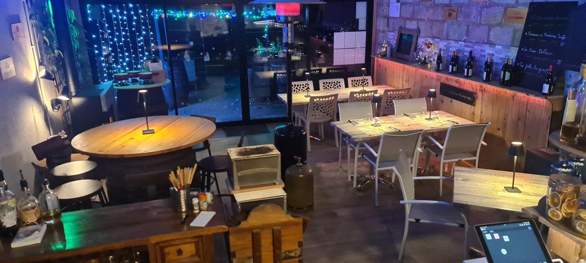 Gites De 2 A 11 Personnes Au Domaine D'Usson Echebrune Zewnętrze zdjęcie